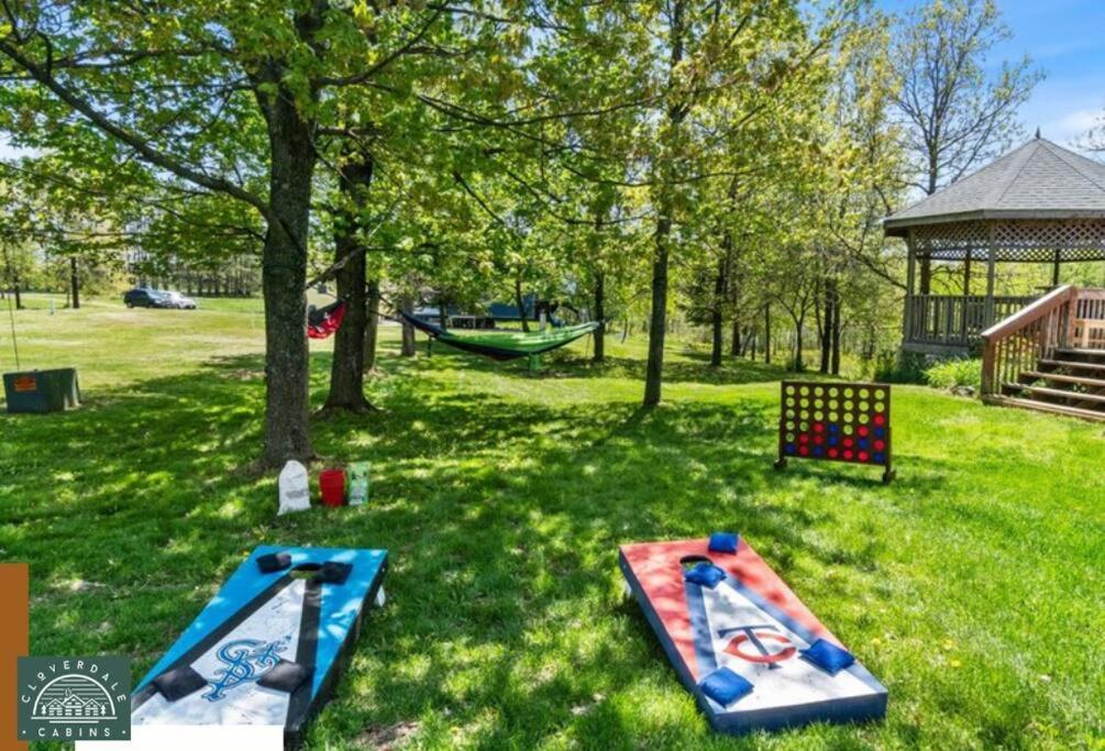 Cozy Cabin With Hottub At Cloverdale Cabins هينكلي المظهر الخارجي الصورة