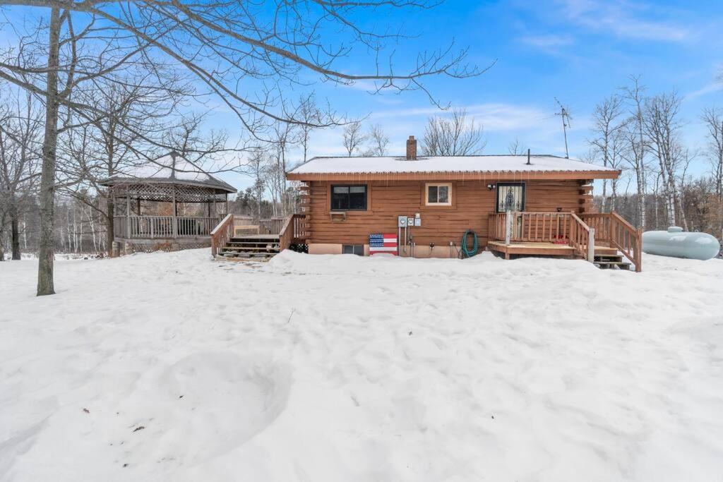 Cozy Cabin With Hottub At Cloverdale Cabins هينكلي المظهر الخارجي الصورة