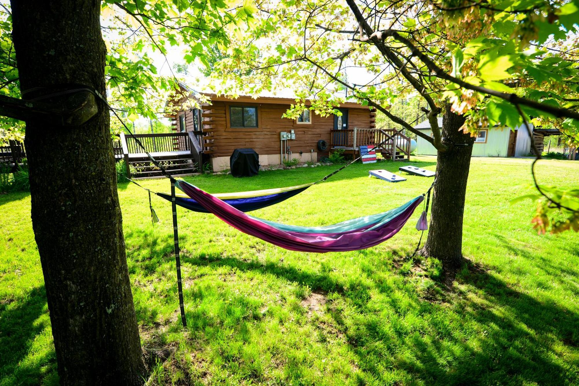 Cozy Cabin With Hottub At Cloverdale Cabins هينكلي المظهر الخارجي الصورة